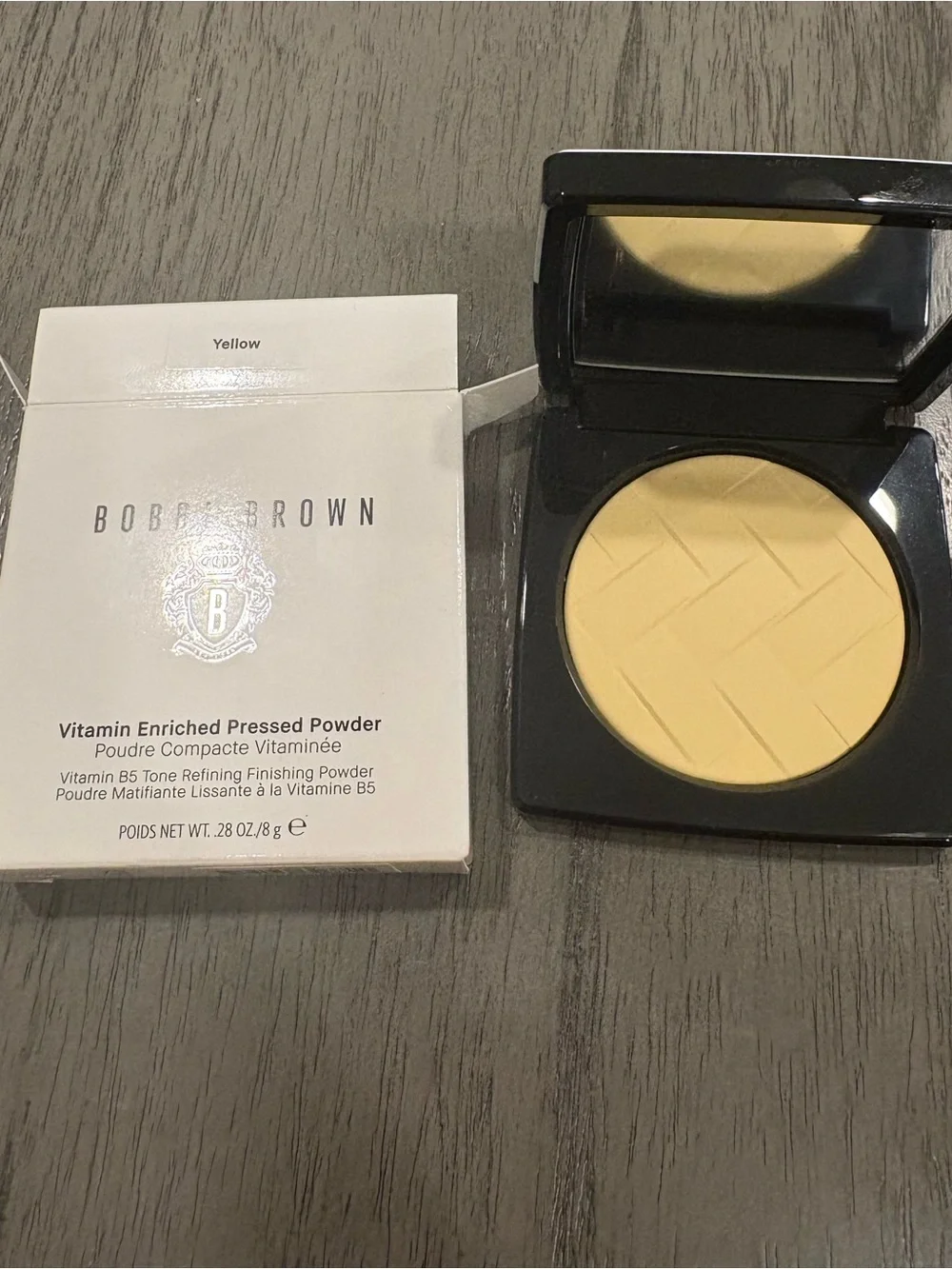 * New Bobbi Brown Vitamin Enriched Pressed Powder - Yellow